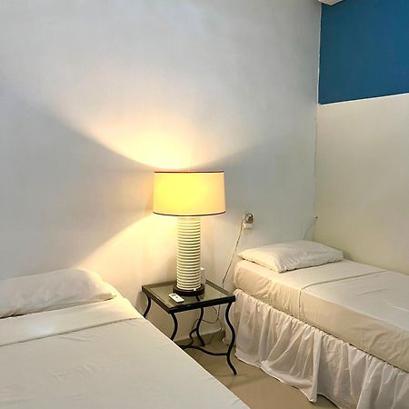 Dushi Apartamentos Willemstad Bagian luar foto