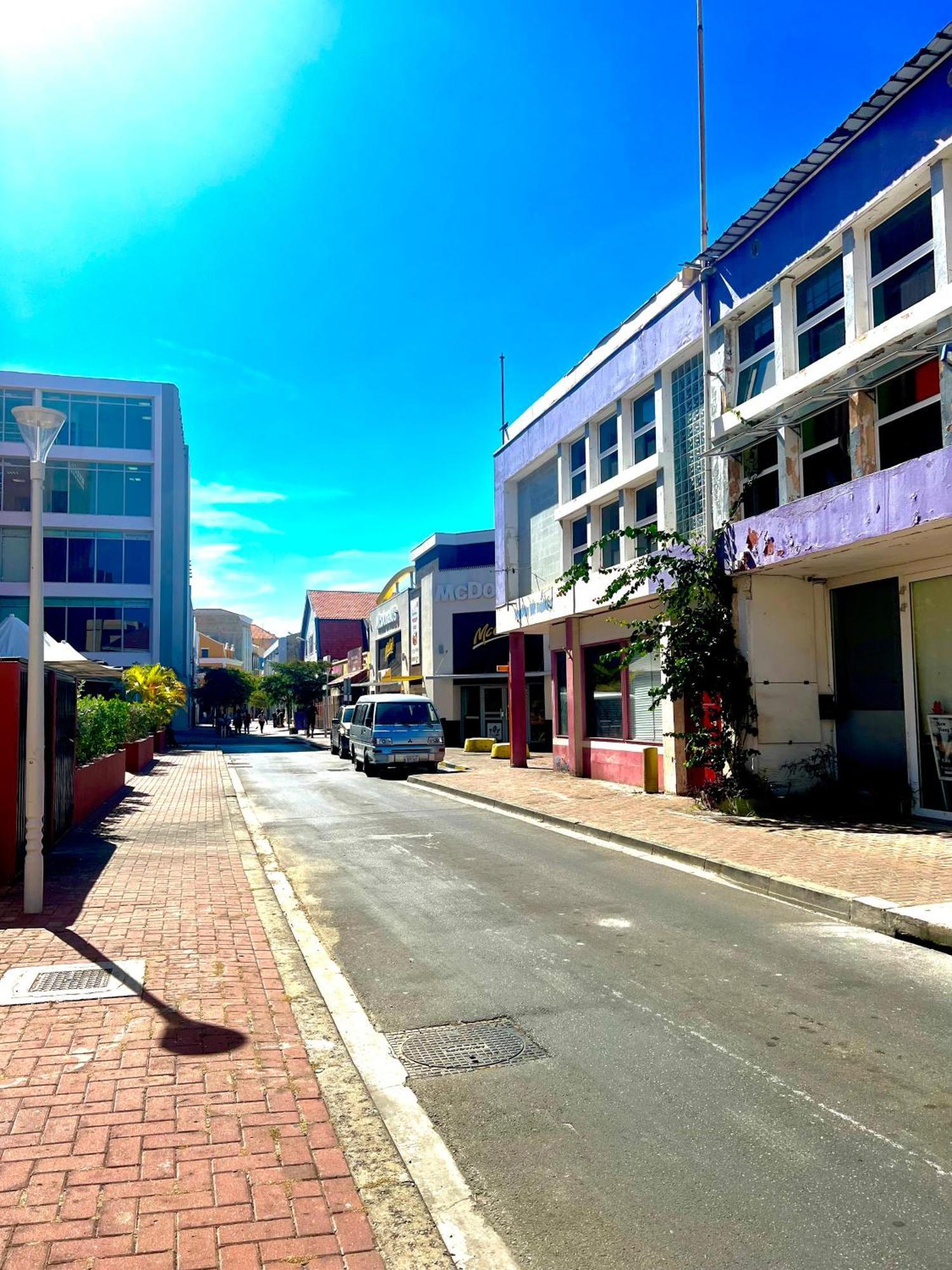Dushi Apartamentos Willemstad Bagian luar foto