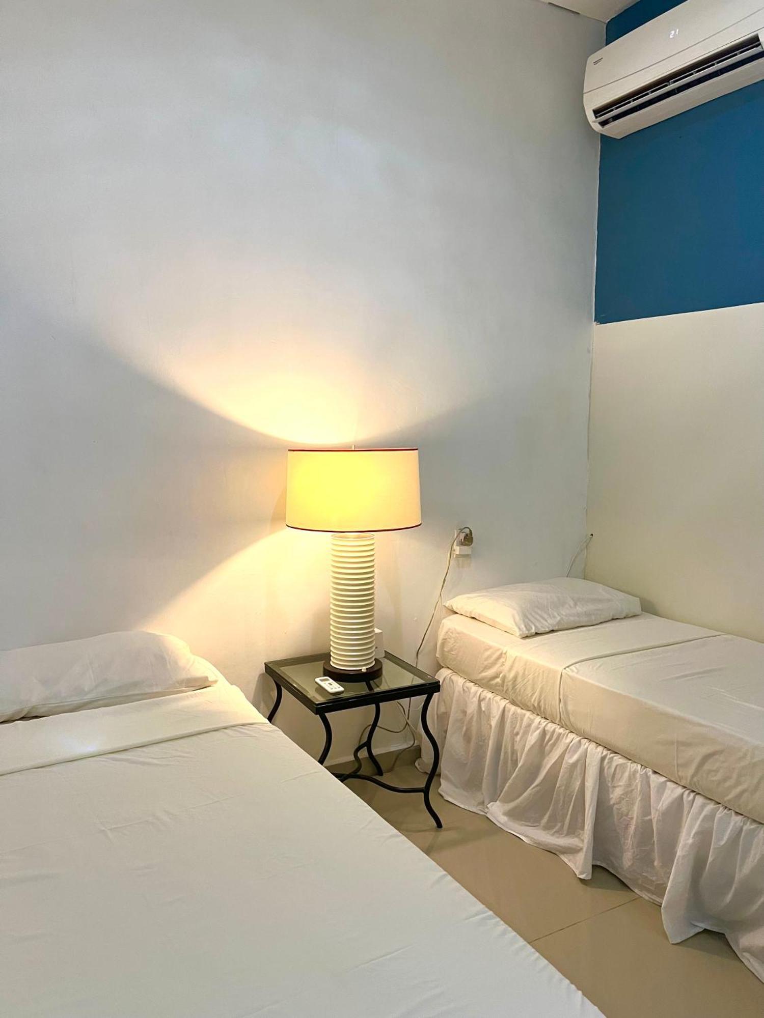 Dushi Apartamentos Willemstad Bagian luar foto
