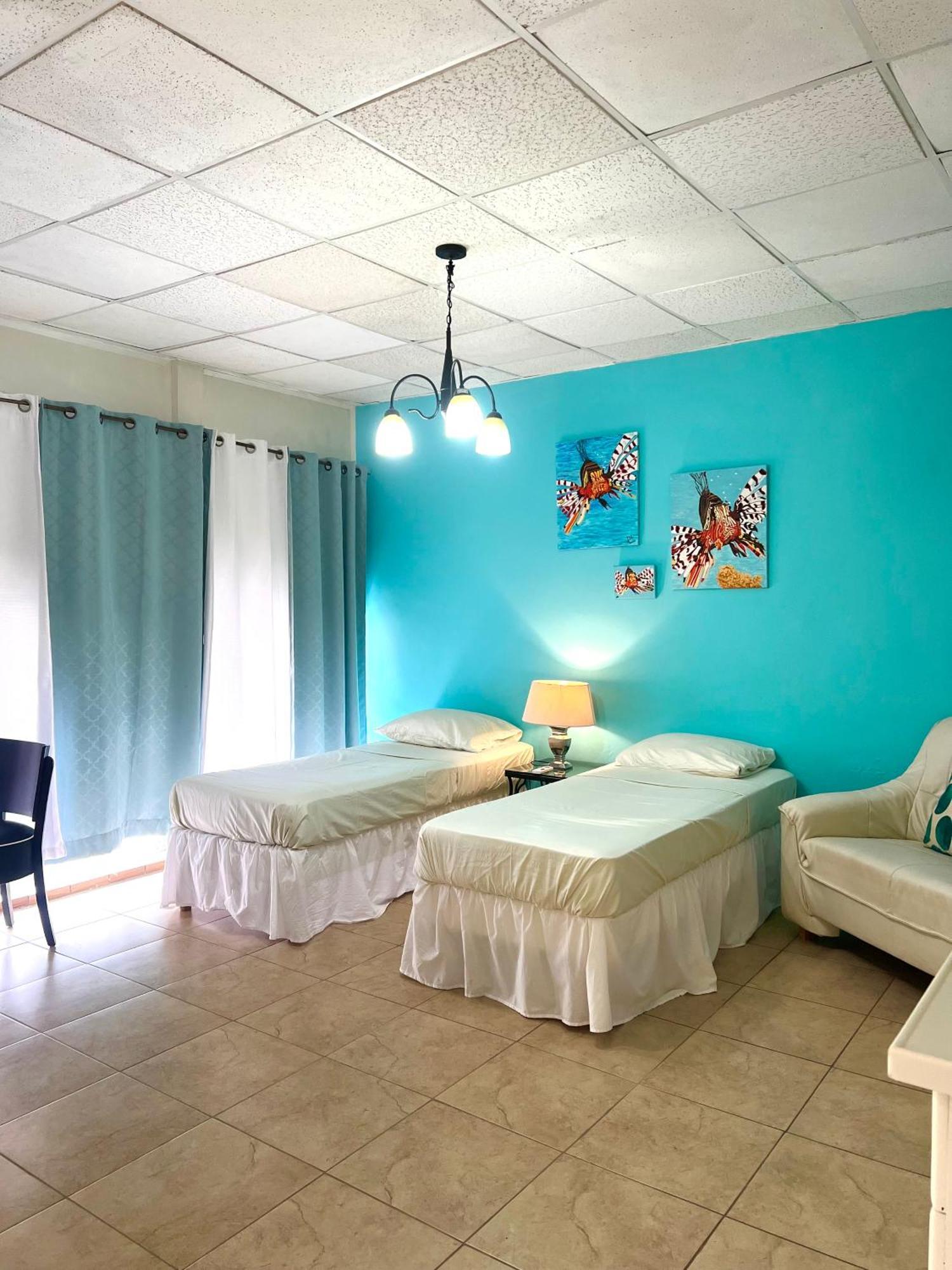 Dushi Apartamentos Willemstad Bagian luar foto